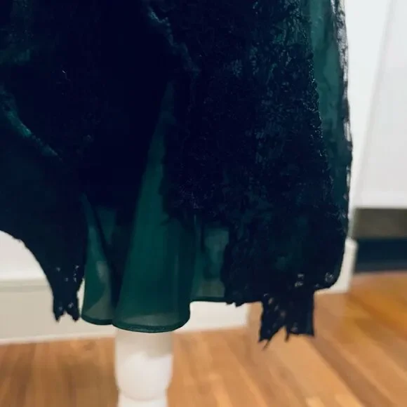 Miguelina silk/lace blouse size large - Picture 4 of 9